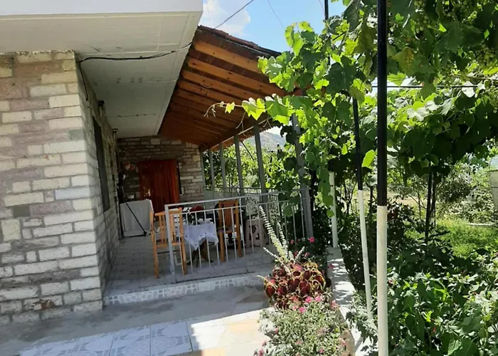 Garufalia Peshkepi e Poshtme